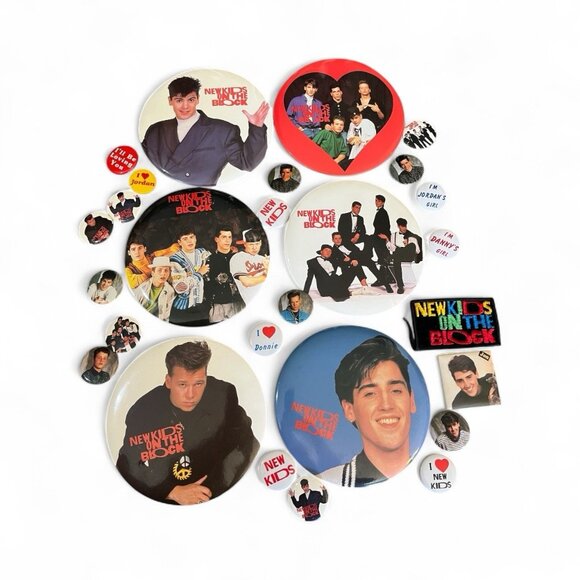 Small Acid Wash Denim Jacket Lot of 26 New Kids on The Block Buttons Donnie Joey - Picture 12 of 16